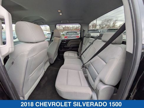 Used 2018 Chevrolet Silverado 1500 Custom w/ Custom Value Package AWD/4WD image 28