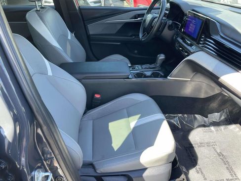 Used 2025 Toyota Camry SE w/ Convenience Package image 47