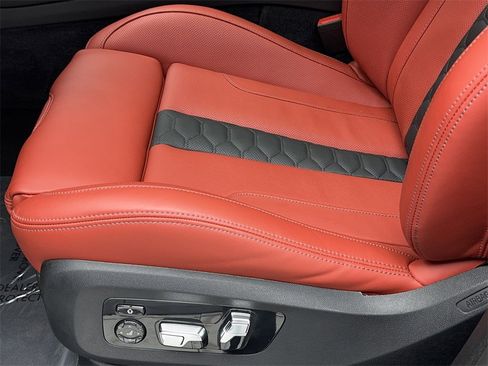 Used 2025 BMW X6 M Competition w/ Executive Package image 41