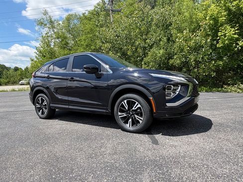 Used 2024 Mitsubishi Eclipse Cross SEL AWD/4WD image 2