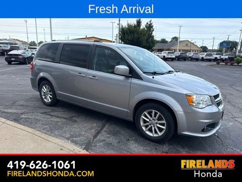 Used 2018 Dodge Grand Caravan SXT FWD image 4