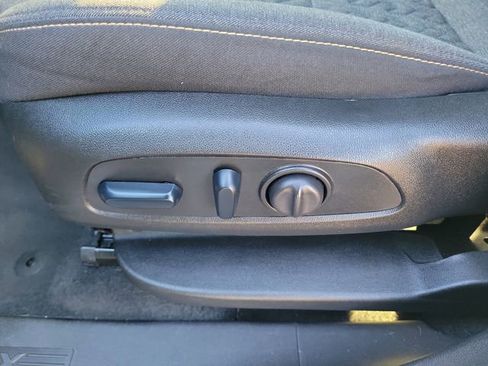 Certified 2024 Chevrolet Equinox LT image 18