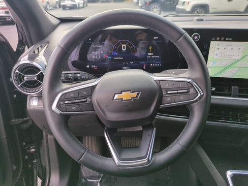 Used 2025 Chevrolet Equinox LT FWD image 18