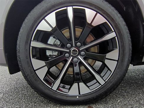 New 2026 Volvo XC60 B5 Plus w/ Protection Package Premier image 23