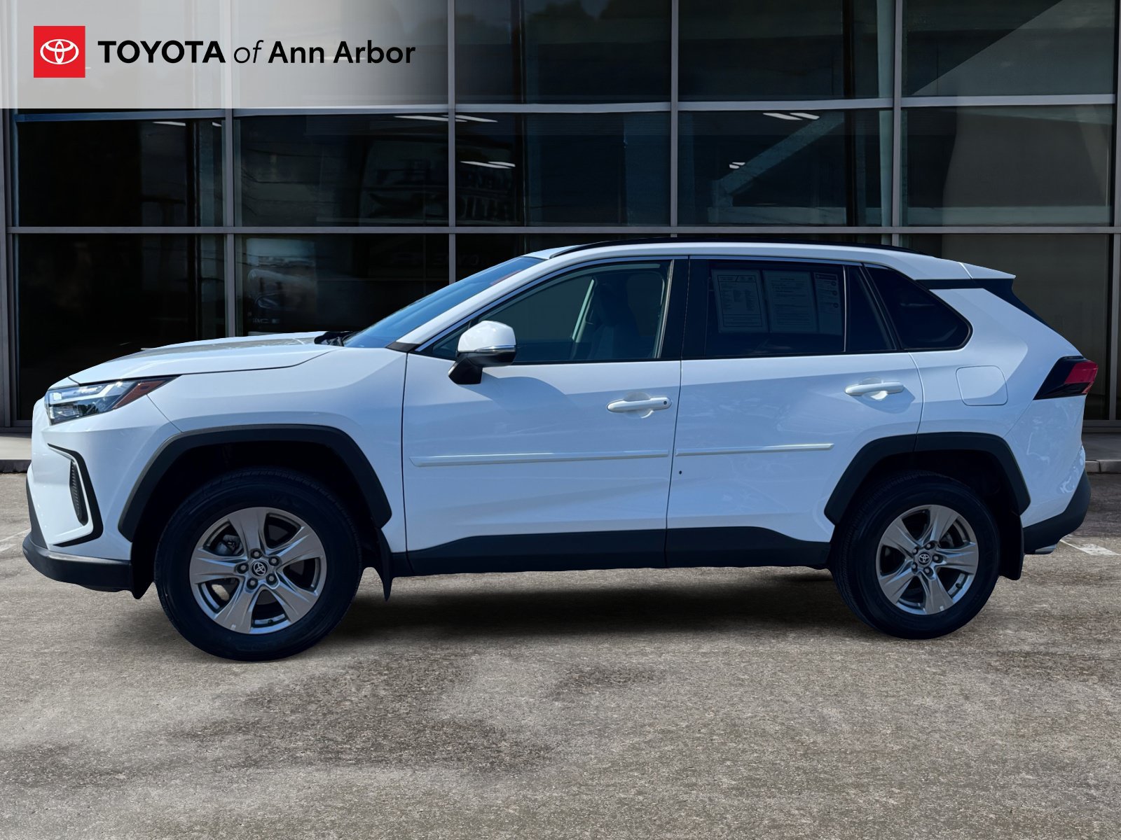 Used 2024 Toyota RAV4 XLE w/ Convenience Package AWD/4WD image 9