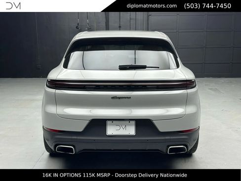 Used 2025 Porsche Cayenne E-Hybrid image 6