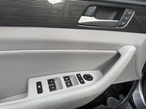 Used 2019 Hyundai Sonata Limited w/ Cargo Package image 27