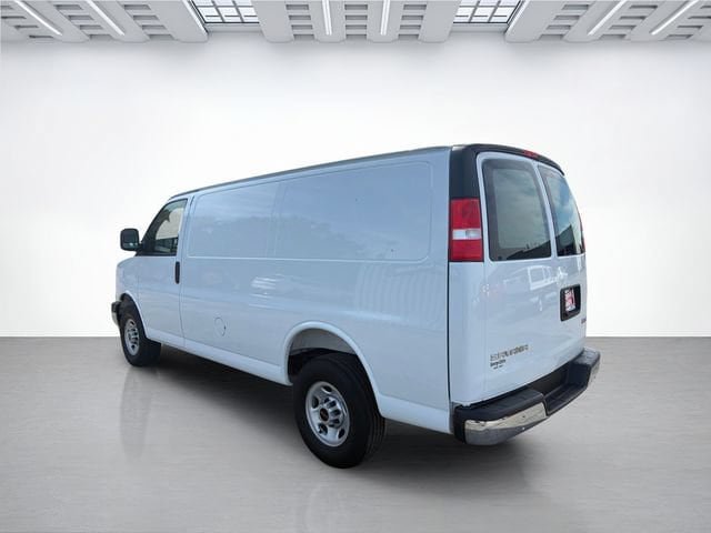 Used 2025 GMC Savana 2500 w/ Driver Convenience Package RWD image 7