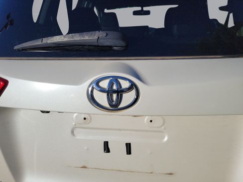 Used 2013 Toyota RAV4 Limited AWD/4WD image 22