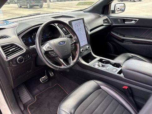 Certified 2024 Ford Edge ST-Line AWD/4WD image 6
