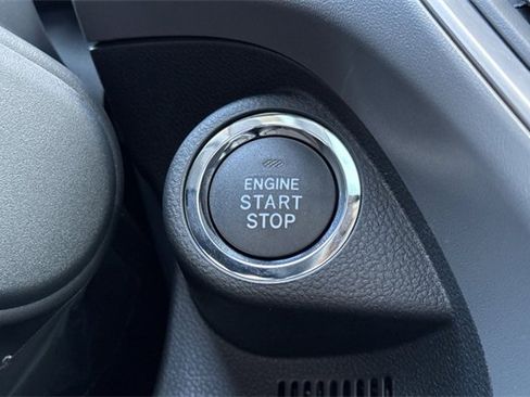 Used 2025 Subaru Crosstrek 2.0i Premium image 19