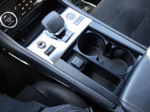 Used 2022 Jaguar F-PACE SVR image 28