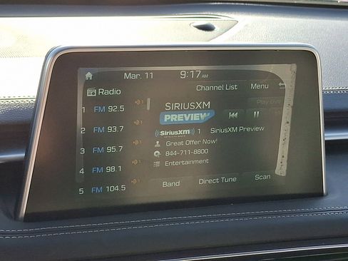 Used 2021 Genesis G70 3.3T image 17