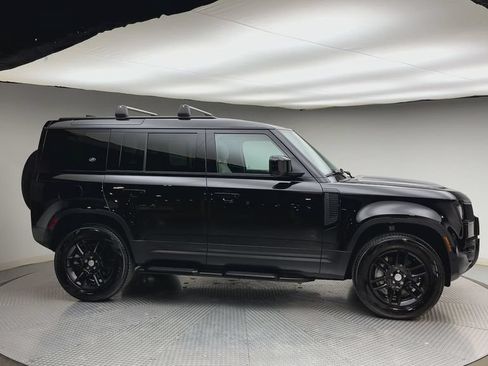 Certified 2024 Land Rover Defender 110 S AWD/4WD image 9