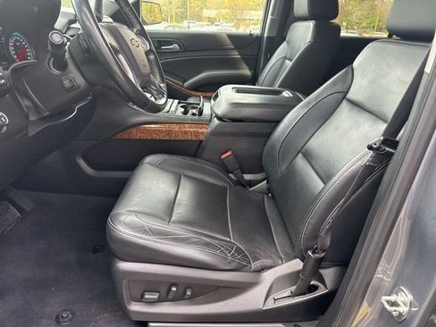 Used 2020 Chevrolet Suburban Premier image 11