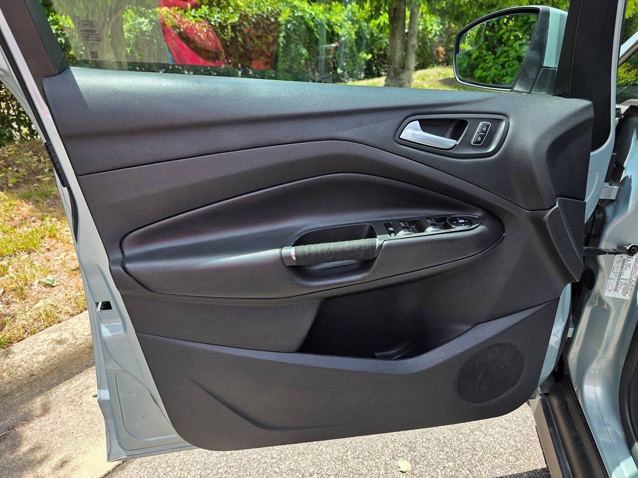 Used 2013 Ford C-MAX SEL FWD image 10