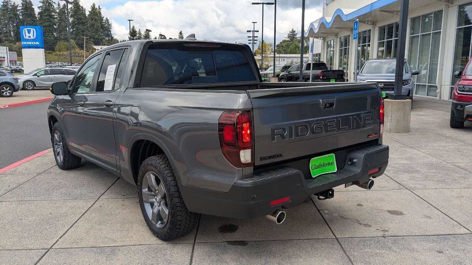 Used 2024 Honda Ridgeline TrailSport image 3
