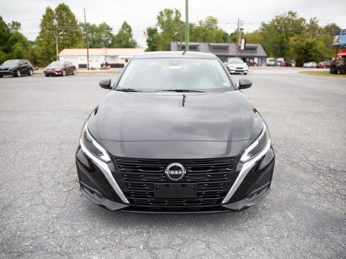 Used 2024 Nissan Altima 2.5 SV image 8