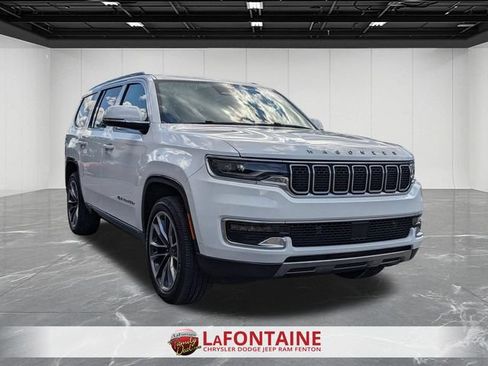 Used 2022 Jeep Wagoneer Series III w/ Premium Group I AWD/4WD image 7