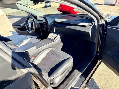 Used 2024 Tesla Model 3 Standard Range RWD image 26