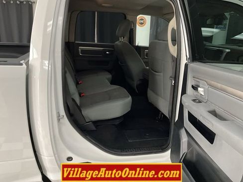 Used 2017 RAM 1500 Classic SLT w/ SLT Plus D←cor Group image 35