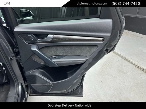 Used 2020 Audi SQ5 Premium Plus w/ Premium Plus Package image 26