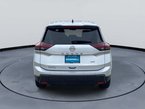 Used 2024 Nissan Rogue S AWD/4WD image 6