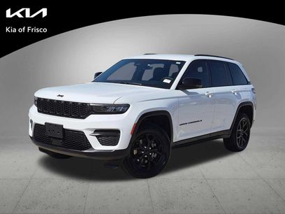 Used 2025 Jeep Grand Cherokee Altitude