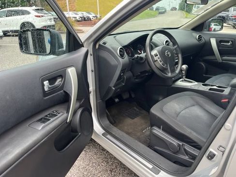 Used 2014 Nissan Rogue S w/ Convenience Package FWD image 4