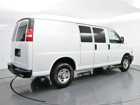 Used 2023 Chevrolet Express 2500 w/ Driver Convenience Package RWD image 7