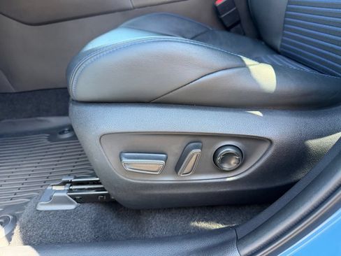 Used 2022 Toyota RAV4 XSE AWD/4WD image 15
