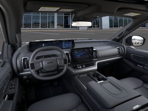 New 2026 Ford Expedition Platinum image 9