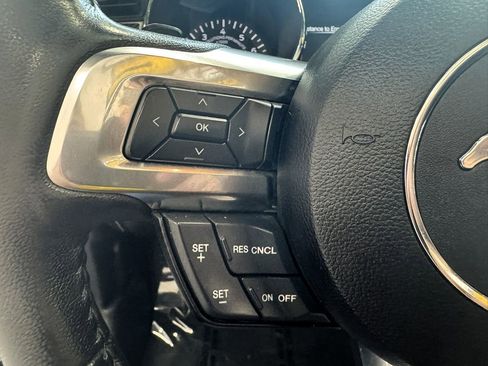 Used 2017 Ford Mustang GT Premium image 37