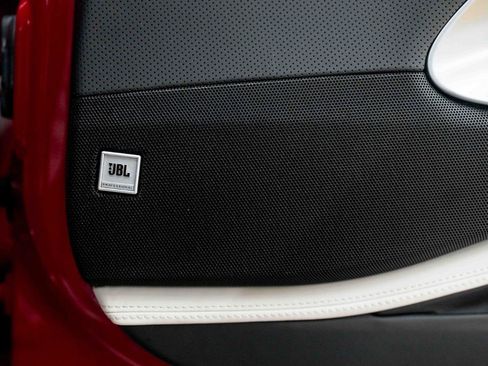 Used 2018 Ferrari 812 Superfast RWD image 83