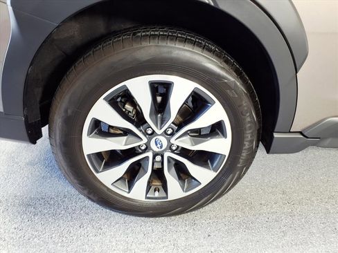 Used 2023 Subaru Outback Limited image 4