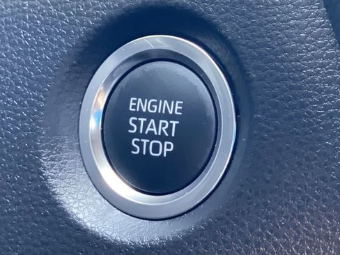 Used 2026 Toyota Corolla SE FWD image 32
