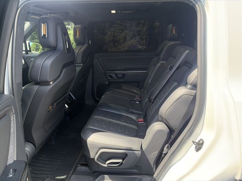 Used 2022 Rivian R1S Launch Edition AWD/4WD image 31