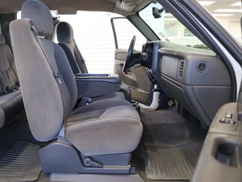 Used 2005 GMC Sierra 2500 SLE w/ Heavy-Duty Power Package AWD/4WD image 75