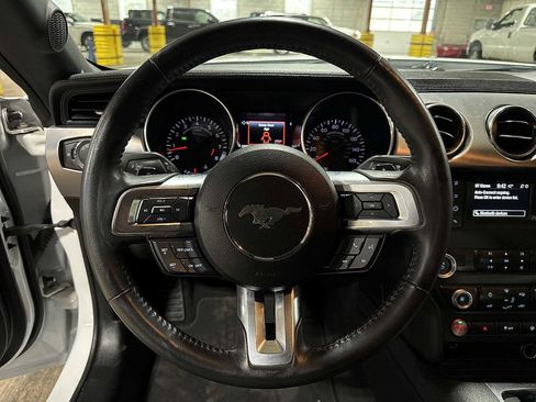 Used 2022 Ford Mustang GT image 18