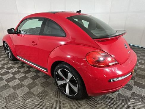 Used 2013 Volkswagen Beetle Turbo FWD image 4