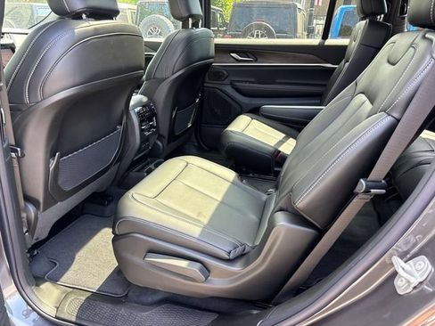 New 2026 Jeep Grand Cherokee L Limited AWD/4WD image 6