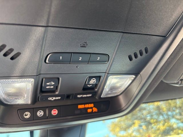 Used 2021 Chevrolet Blazer RS w/ Enhanced Convenience Package FWD image 33