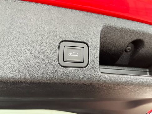 Certified 2024 Chevrolet Equinox EV RS image 34