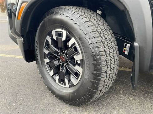 Used 2024 Nissan Frontier Pro-X w/ Pro Convenience Package image 34