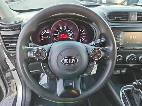Used 2019 Kia Soul image 16