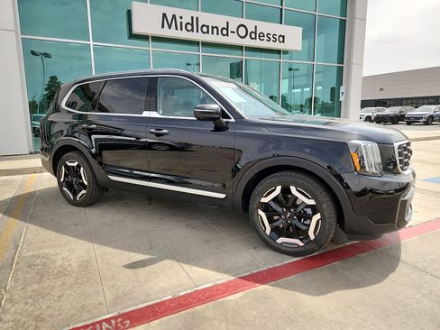 Used 2025 Kia Telluride S image 8