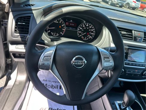 Used 2018 Nissan Altima 2.5 S FWD image 18