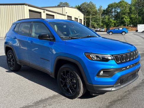 New 2026 Jeep Compass Latitude AWD/4WD image 3