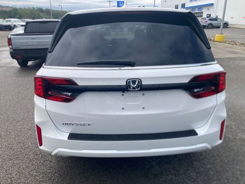 New 2026 Honda Odyssey EX-L image 4