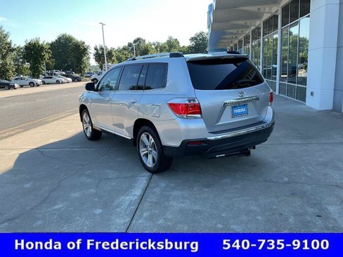 Used 2013 Toyota Highlander Limited FWD image 3